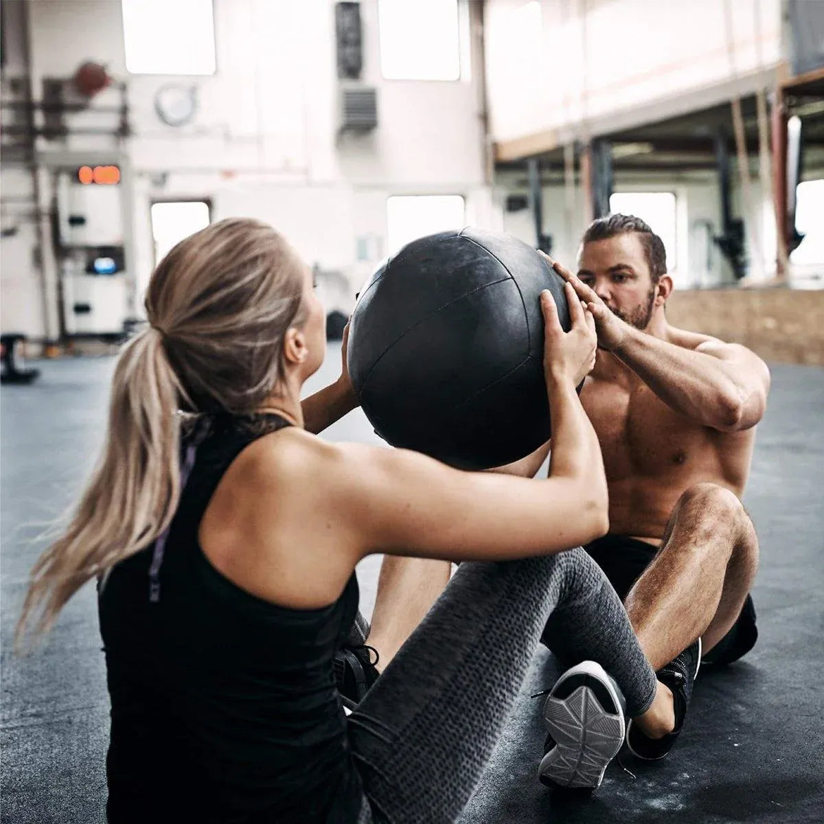 Non-Elastic Soft Squat Wall Ball for Solid Gravity and Balance Training Workouts - 1kg