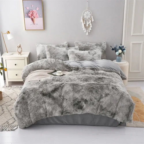 Grey Plush Coralie Dream Quilt / Doona / Duvet Cover set