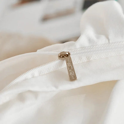 Ruffled Edge Como Ivy Quilt / Doona / Duvet Cover set